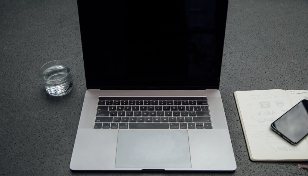 Najlepsze darmowe antywirusy dla laptopów uczniów – ranking 2025