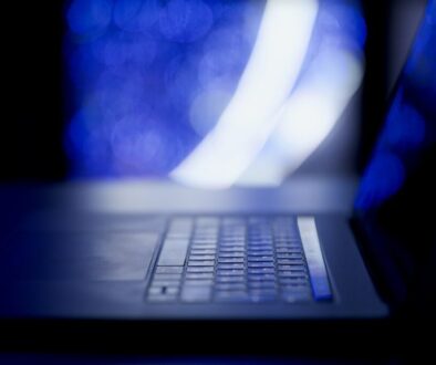 Oszustwo SMS – przykłady wiadomości kierowanych do nastolatków