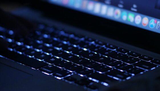 Phishing w grach online – jak rozpoznać zagrożenie dla dziecka?